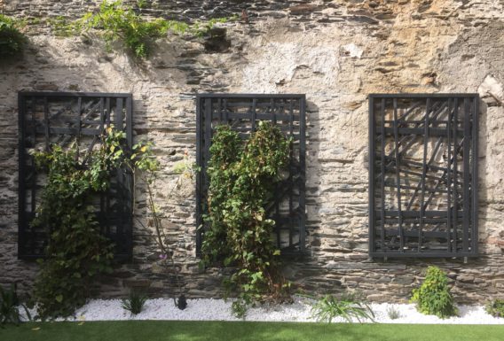 Mur végétal à Angers pour aménager un jardin